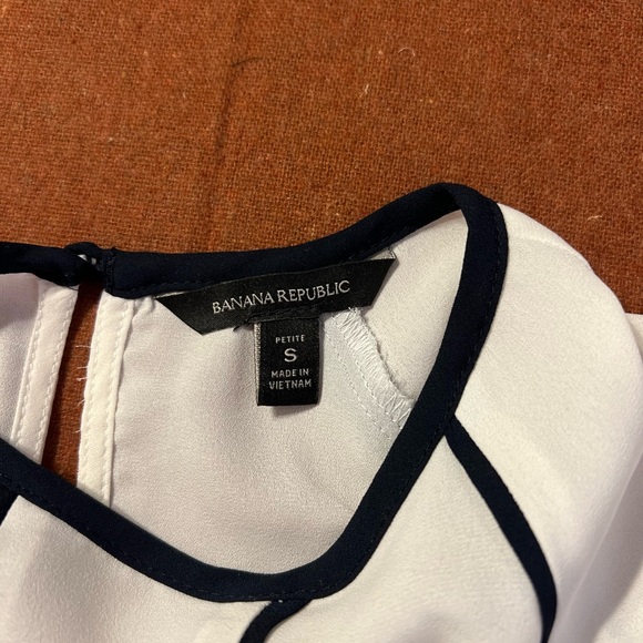 Banana Republic Piping Blouse - Picture 12 of 16